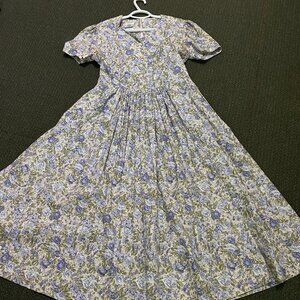 Vintage 1994 Laura Ashley Floral Dress - with POCKETS!